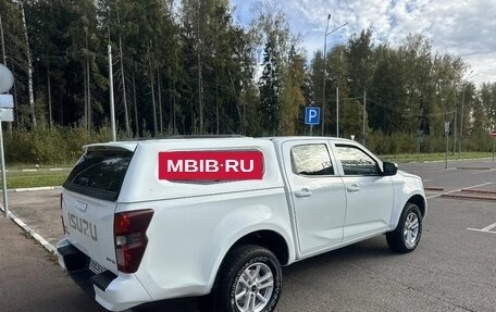 Isuzu D-Max, 2021 год, 2 900 000 рублей, 15 фотография