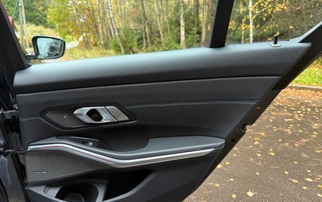 BMW 3 серия, 2019 год, 3 390 000 рублей, 26 фотография
