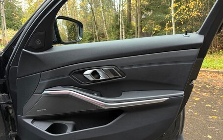 BMW 3 серия, 2019 год, 3 390 000 рублей, 28 фотография