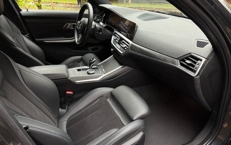 BMW 3 серия, 2019 год, 3 390 000 рублей, 29 фотография