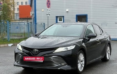 Toyota Camry, 2020 год, 2 370 000 рублей, 2 фотография