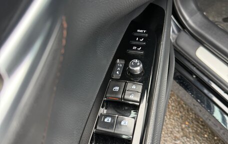 Toyota Camry, 2020 год, 2 370 000 рублей, 7 фотография