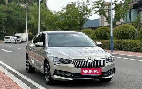 Skoda Superb III рестайлинг, 2022 год, 2 120 020 рублей, 3 фотография