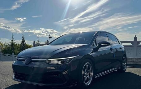 Volkswagen Golf VIII, 2023 год, 1 750 000 рублей, 1 фотография