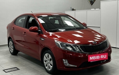 KIA Rio III рестайлинг, 2012 год, 800 001 рублей, 5 фотография