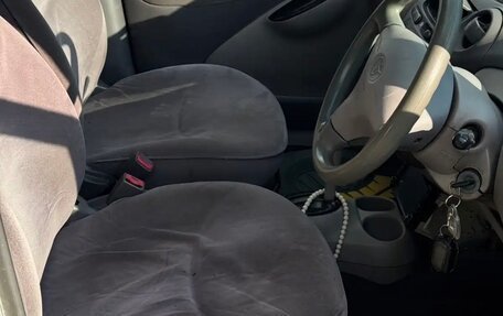 Toyota Platz, 2000 год, 120 000 рублей, 9 фотография