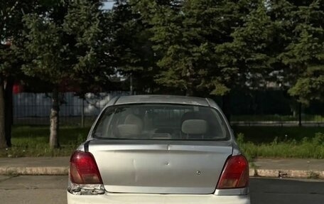 Toyota Platz, 2000 год, 120 000 рублей, 4 фотография