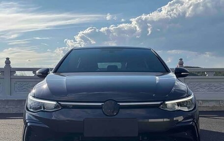 Volkswagen Golf VIII, 2023 год, 1 750 000 рублей, 2 фотография