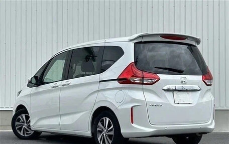 Honda Freed II, 2022 год, 1 375 000 рублей, 2 фотография