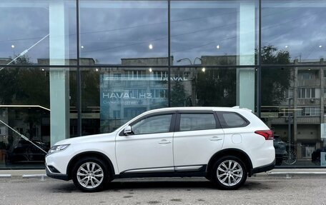 Mitsubishi Outlander III рестайлинг 3, 2018 год, 2 377 000 рублей, 8 фотография