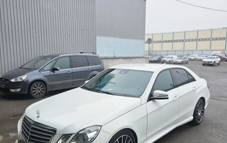 Mercedes-Benz E-Класс, 2012 год, 1 240 000 рублей, 3 фотография