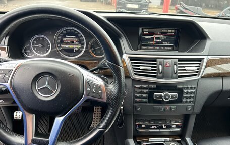 Mercedes-Benz E-Класс, 2012 год, 1 240 000 рублей, 8 фотография