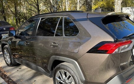 Toyota RAV4, 2021 год, 3 300 000 рублей, 3 фотография