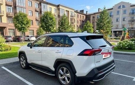 Toyota RAV4, 2022 год, 3 499 000 рублей, 2 фотография
