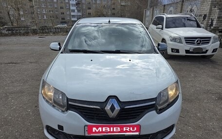Renault Logan II, 2014 год, 240 000 рублей, 2 фотография