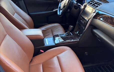 Toyota Camry, 2016 год, 2 550 000 рублей, 10 фотография