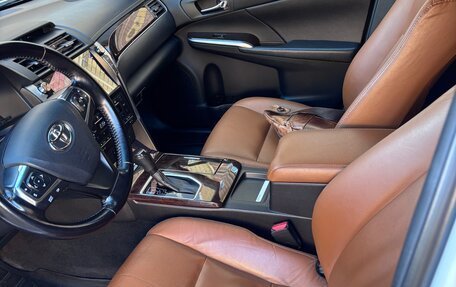 Toyota Camry, 2016 год, 2 550 000 рублей, 9 фотография
