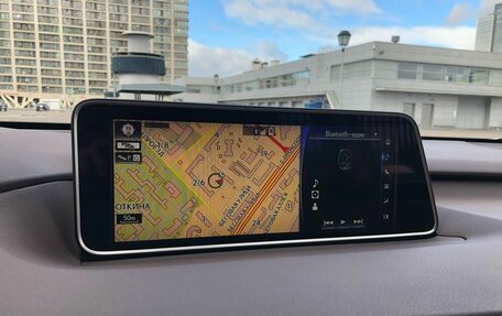 Lexus RX IV рестайлинг, 2019 год, 3 999 000 рублей, 13 фотография