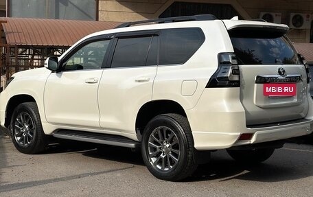Toyota Land Cruiser Prado 150 рестайлинг 2, 2019 год, 5 700 000 рублей, 4 фотография