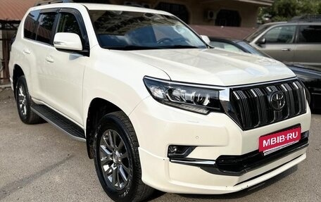 Toyota Land Cruiser Prado 150 рестайлинг 2, 2019 год, 5 700 000 рублей, 10 фотография