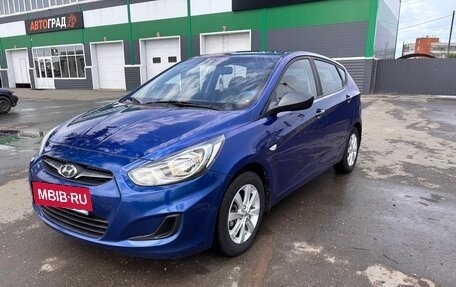 Hyundai Solaris II рестайлинг, 2012 год, 770 000 рублей, 3 фотография