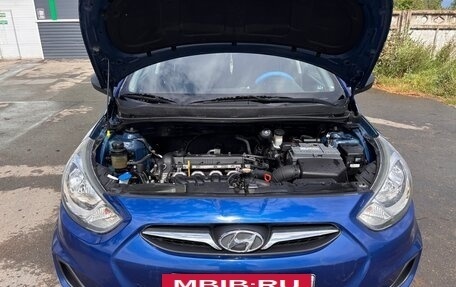 Hyundai Solaris II рестайлинг, 2012 год, 770 000 рублей, 10 фотография