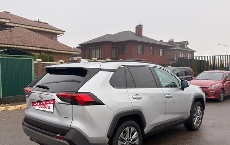 Toyota RAV4, 2021 год, 3 700 000 рублей, 4 фотография