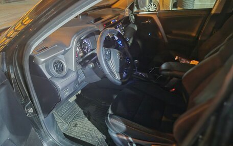 Toyota RAV4, 2015 год, 1 950 000 рублей, 3 фотография