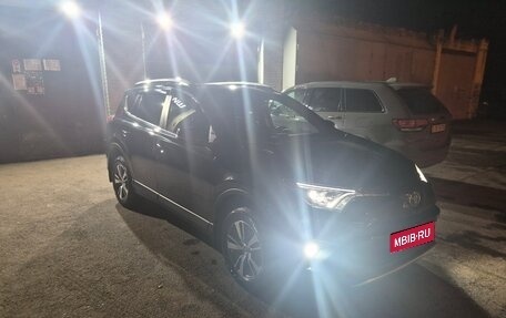 Toyota RAV4, 2015 год, 1 950 000 рублей, 6 фотография