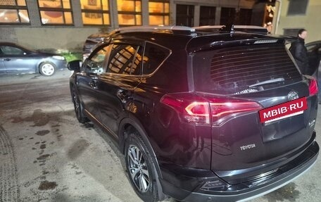 Toyota RAV4, 2015 год, 1 950 000 рублей, 2 фотография