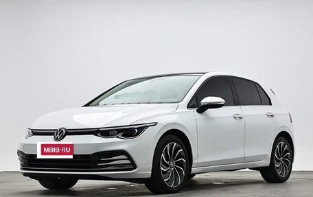 Volkswagen Golf VIII, 2023 год, 1 760 000 рублей, 1 фотография