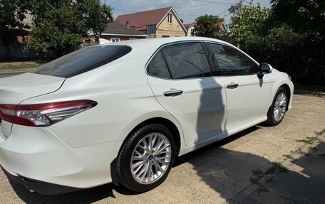Toyota Camry, 2020 год, 3 400 000 рублей, 7 фотография