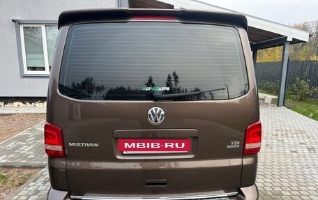 Volkswagen Multivan T5, 2013 год, 2 250 000 рублей, 2 фотография