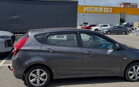 Hyundai Solaris II рестайлинг, 2013 год, 650 000 рублей, 3 фотография