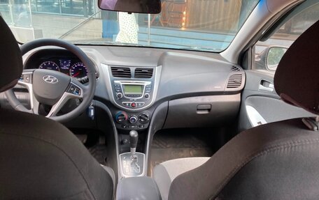 Hyundai Solaris II рестайлинг, 2013 год, 650 000 рублей, 10 фотография