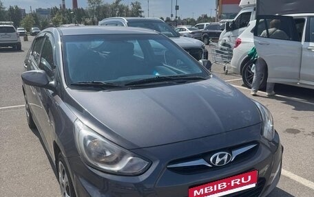 Hyundai Solaris II рестайлинг, 2013 год, 650 000 рублей, 6 фотография