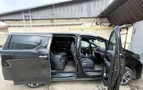 Toyota Alphard III, 2019 год, 4 490 000 рублей, 11 фотография