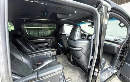 Toyota Alphard III, 2019 год, 4 490 000 рублей, 16 фотография