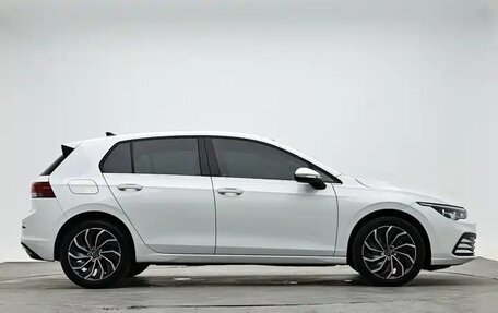 Volkswagen Golf VIII, 2023 год, 1 760 000 рублей, 6 фотография