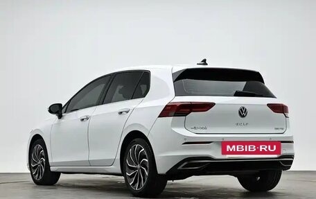 Volkswagen Golf VIII, 2023 год, 1 760 000 рублей, 3 фотография