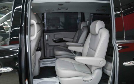 KIA Carnival III, 2019 год, 2 650 000 рублей, 7 фотография