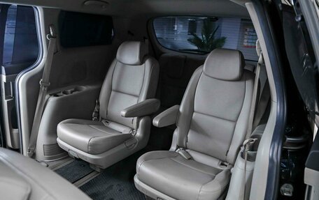 KIA Carnival III, 2019 год, 2 650 000 рублей, 8 фотография