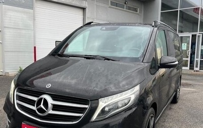 Mercedes-Benz V-Класс, 2017 год, 3 050 000 рублей, 1 фотография