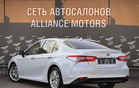 Toyota Camry, 2018 год, 2 395 000 рублей, 5 фотография