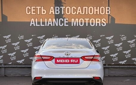 Toyota Camry, 2018 год, 2 395 000 рублей, 6 фотография