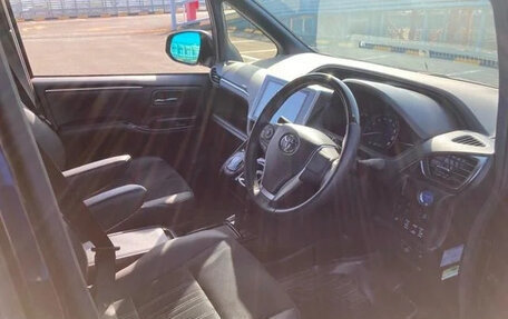 Toyota Esquire I, 2021 год, 1 849 000 рублей, 9 фотография