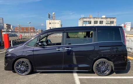 Toyota Esquire I, 2021 год, 1 849 000 рублей, 5 фотография