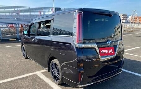 Toyota Esquire I, 2021 год, 1 849 000 рублей, 6 фотография