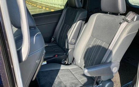 Toyota Esquire I, 2021 год, 1 849 000 рублей, 16 фотография