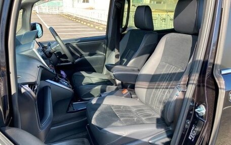 Toyota Esquire I, 2021 год, 1 849 000 рублей, 14 фотография